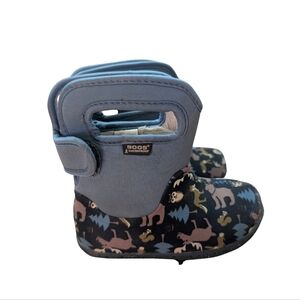 Well loved baby bogs winter boots size 8